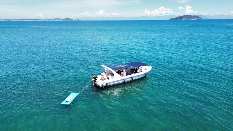 Lancha 34 pés  - até 14 pessoas