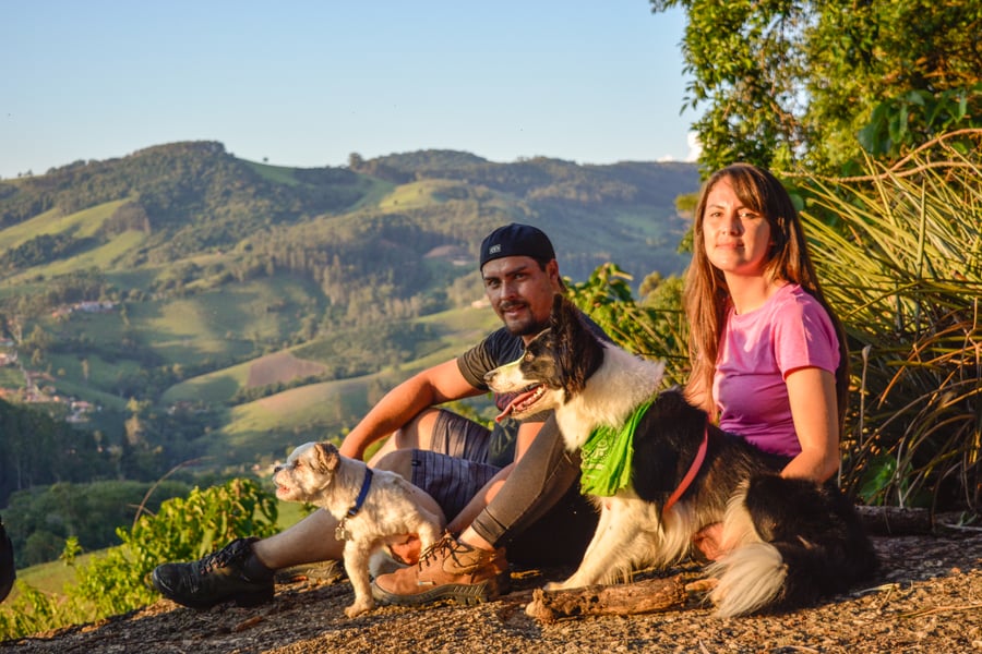 Caminhada de Montanha Pet