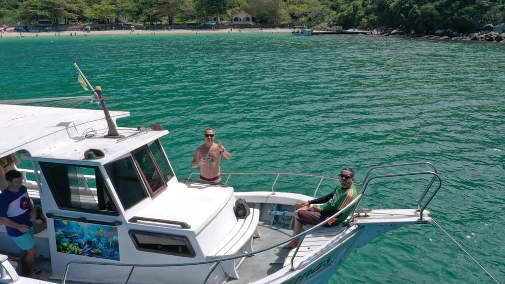 Passeio de Barco Exclusivo em Arraial do Cabo