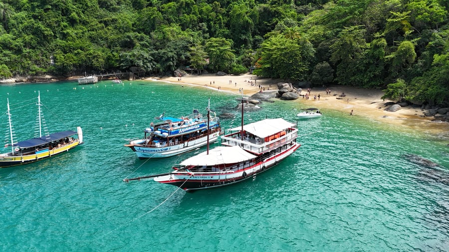 Passeio de Escuna em Paraty