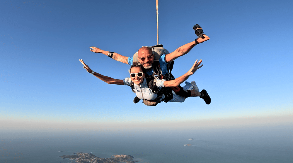 Salto Duplo de Paraquedas em Búzios RJ