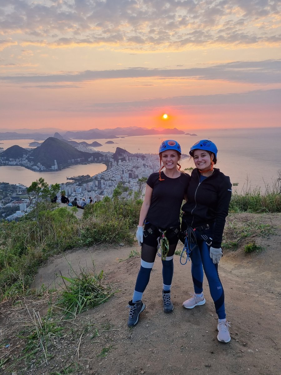 RAPEL NO TOPO DO MORRO DOIS IRMÃO 
