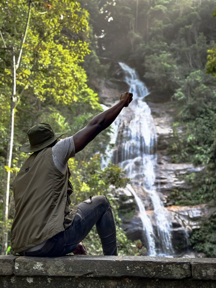 Cachoeiras, Grutas e História em Meio à Natureza Carioca!
