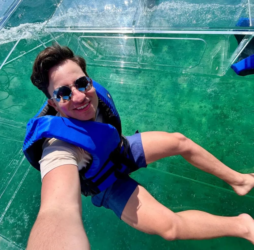 Passeio de Lancha Transparente en Cabo Frio
