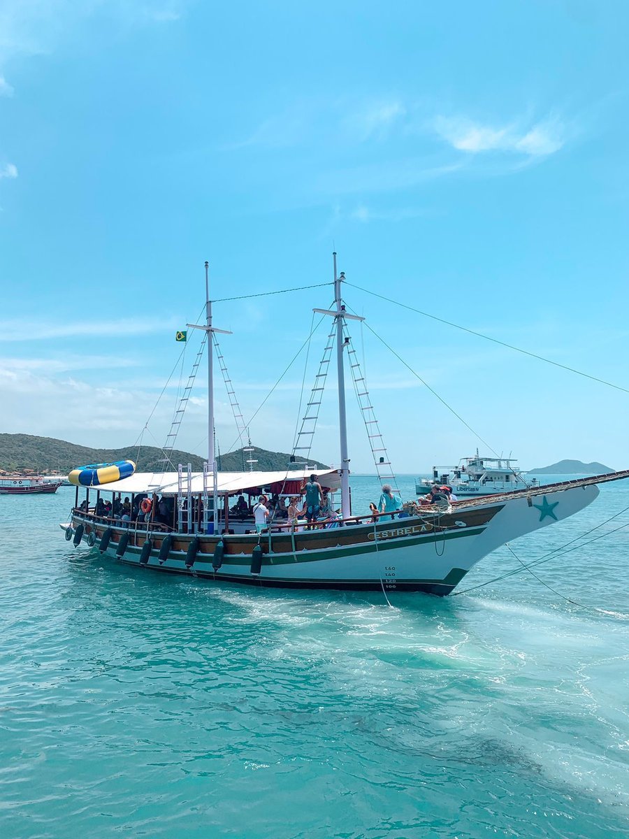 Passeio com Marinheiros Nativos para levar você as mais belas praias de Búzios.