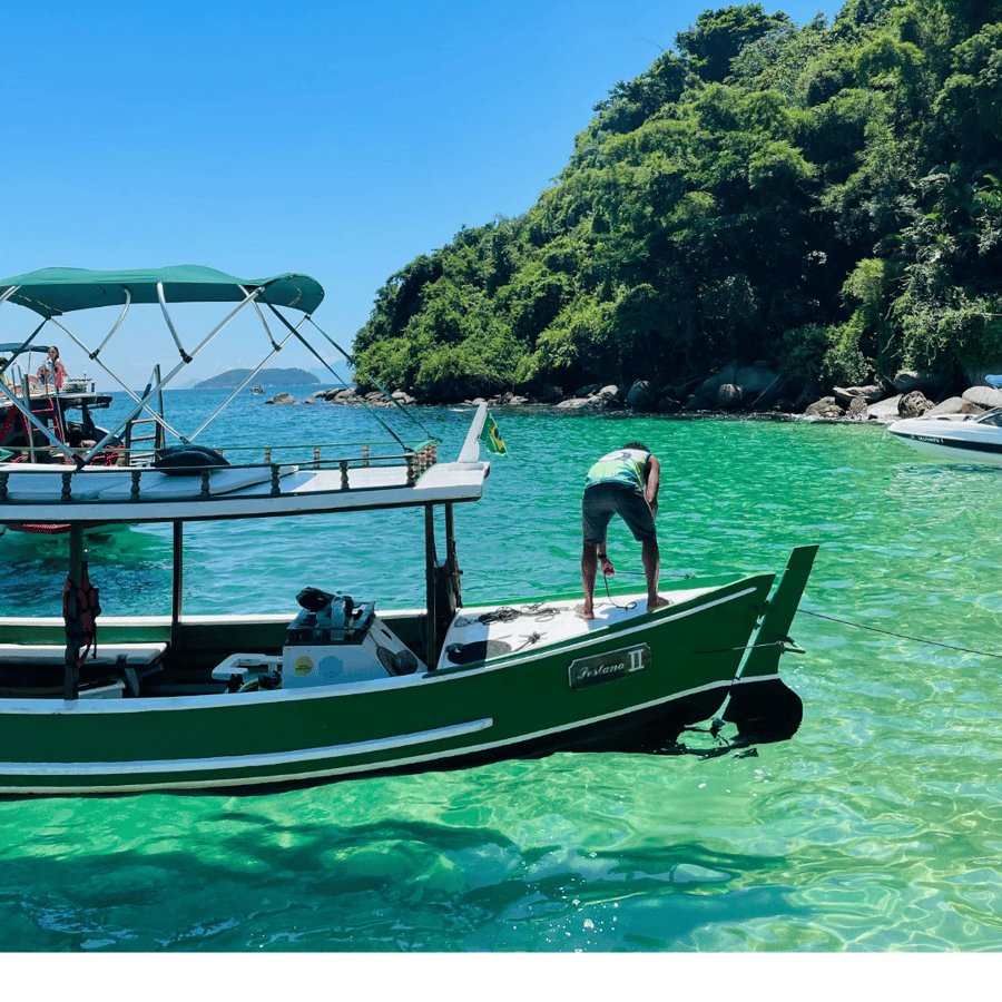 Das águas cristalinas das ilhas aos segredos das cachoeiras na serra, a natureza de Paraty é um espetáculo à parte. Renovando as energias neste paraíso! 