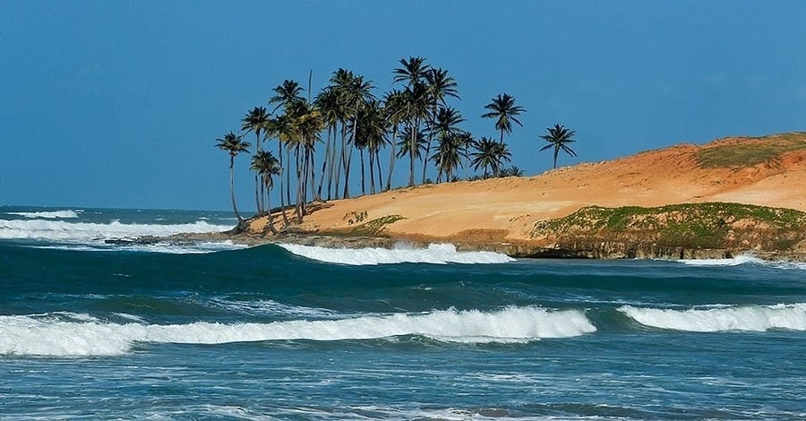 Passeio á Praia de Lagoinha com Por do sol