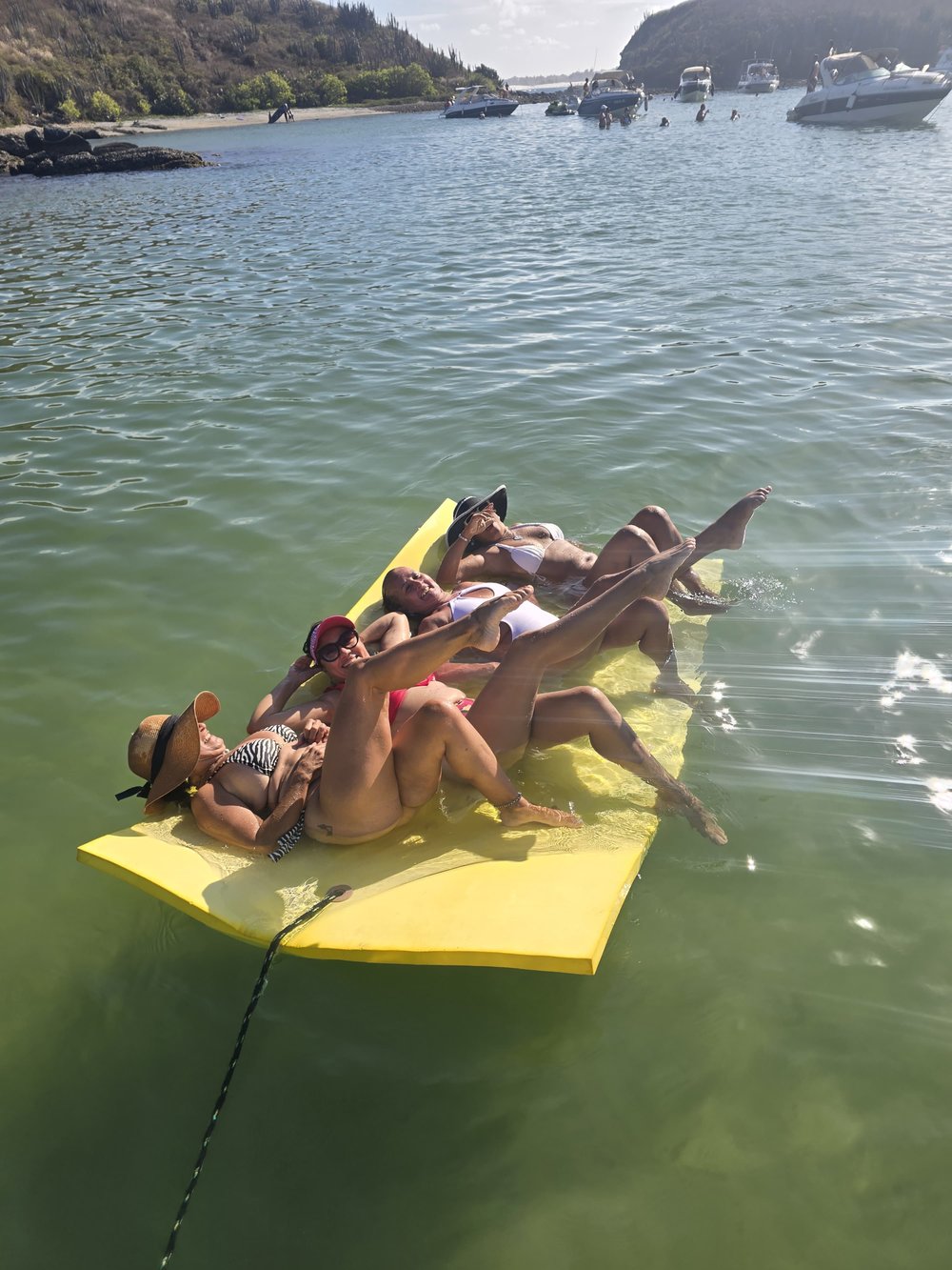 Passeio de Lancha em Arraial do Cabo e Cabo Frio