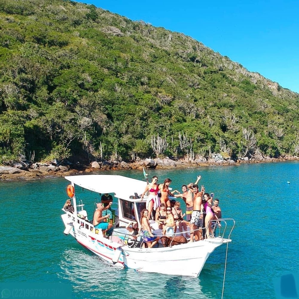 Passeio de Barco Exclusivo em Arraial do Cabo