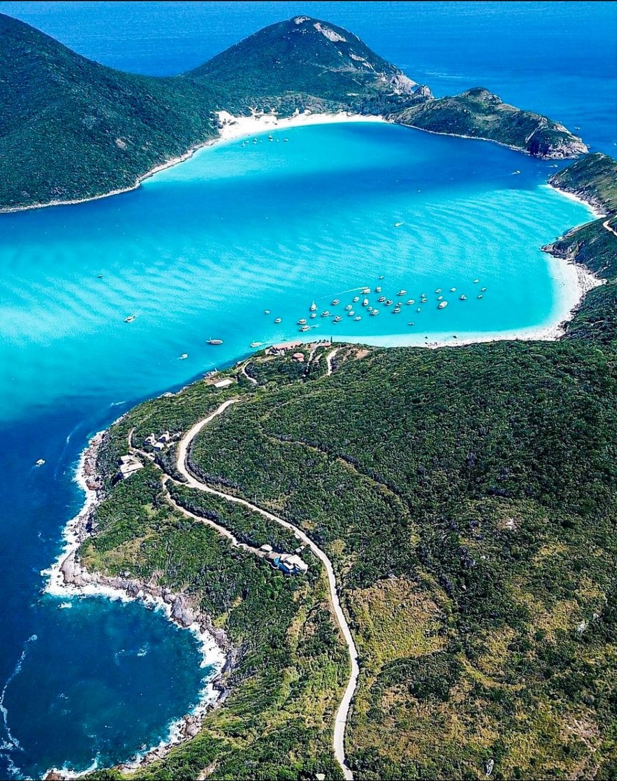 Passeio de Escuna com toboágua Arraial do cabo com almoço
