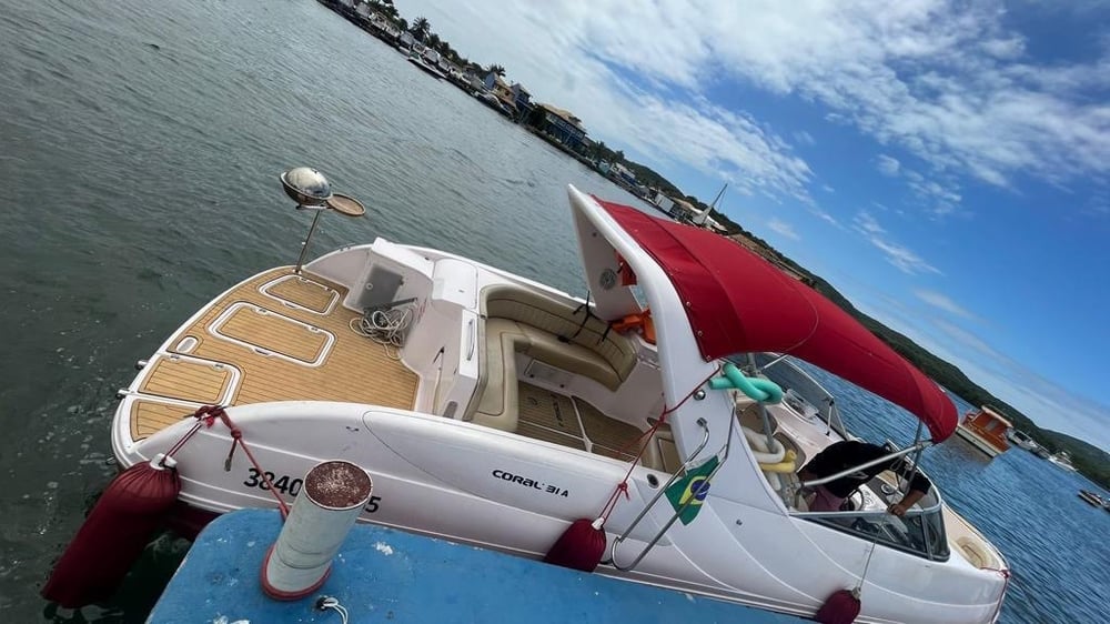 LANCHA PARA ATÉ 16 PASSAGEIROS EM ARRAIAL DO CABO