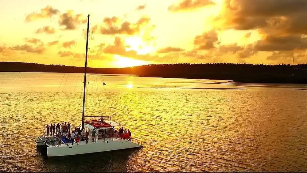Aluguel de catamarã