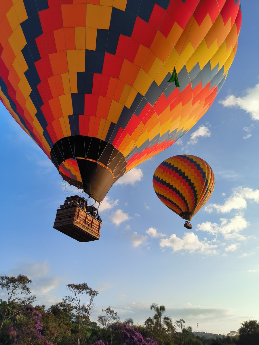 Balões decolando em São Lourenço - MG | Flat Balonismo
