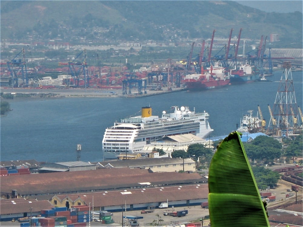 Cruzeiro Marítimo no porto
