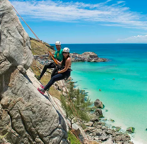 RAPEL em Arraial do Cabo