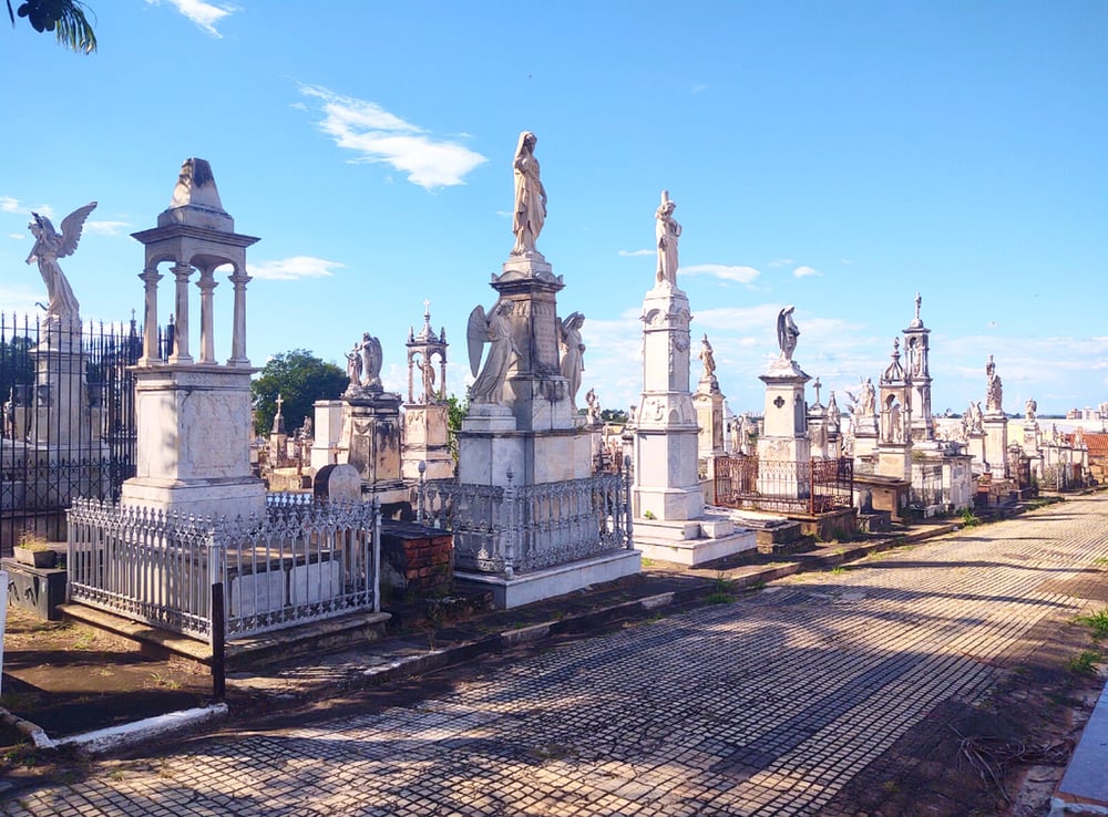 Passeio Guiado no cemitério da Saudade