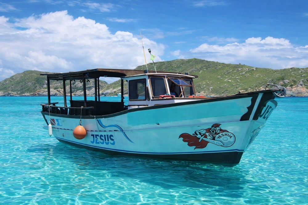 BARCO COOLER LIBERADO ARRAIAL DO CABO
