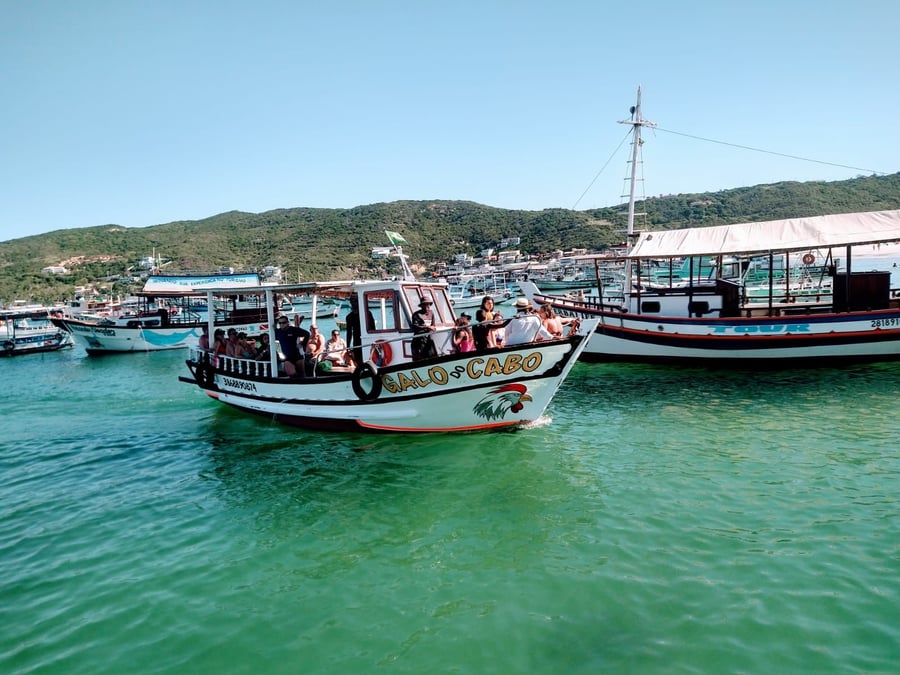 Passeio de barco exclusivo em Arraial do Cabo