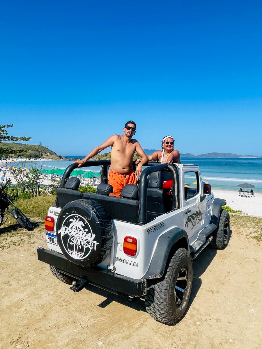 Passeio de Jeep Troller saindo de Arraial do Cabo até a Ilha do Boi em São Pedro da Aldeia