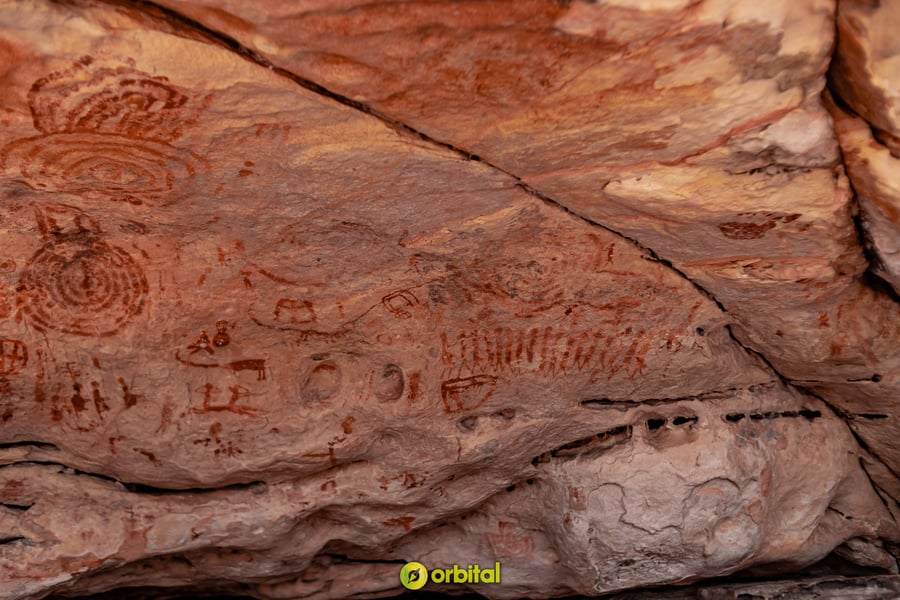 O MISTÉRIO DAS PINTURAS RUPESTRES : SANGUE OU TINTA ?