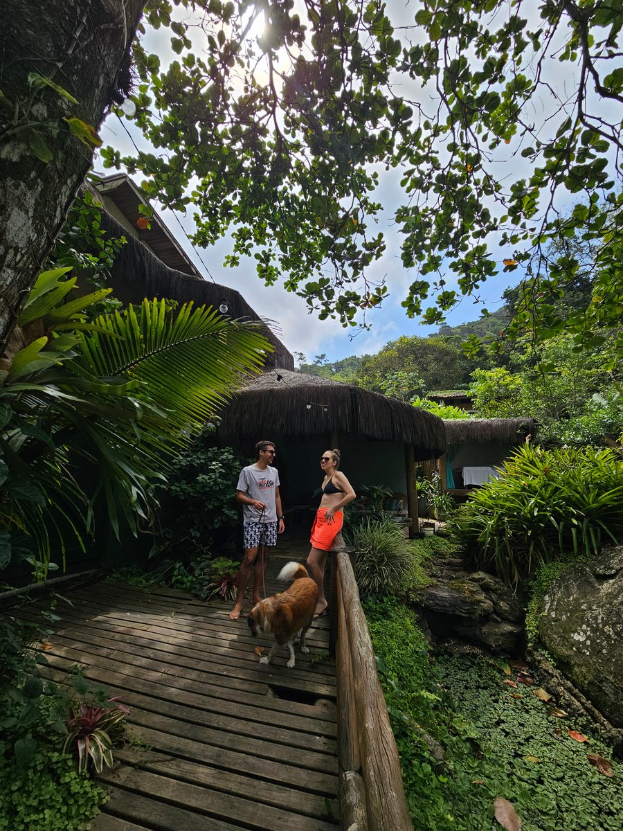 Aventura na praia Peruíbe pet friendly trilha, barco, pousada 