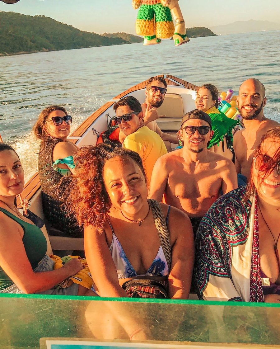 Lancha compartilhada em Paraty