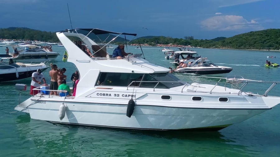 Passeio de Lancha em Arraial do Cabo e Cabo Frio