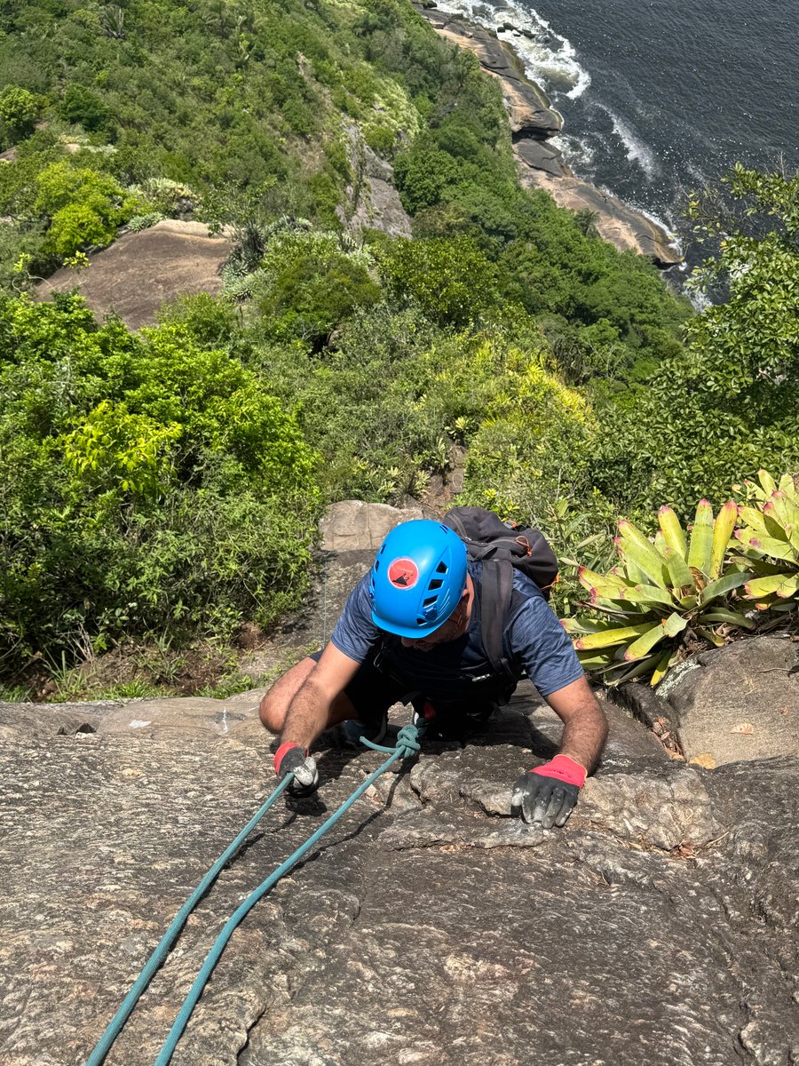 SUBIDA DO PÃO DE AÇUCAR PELO COSTÃO 