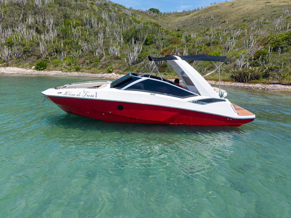 Passeio de Lancha em Arraial do Cabo e Cabo Frio