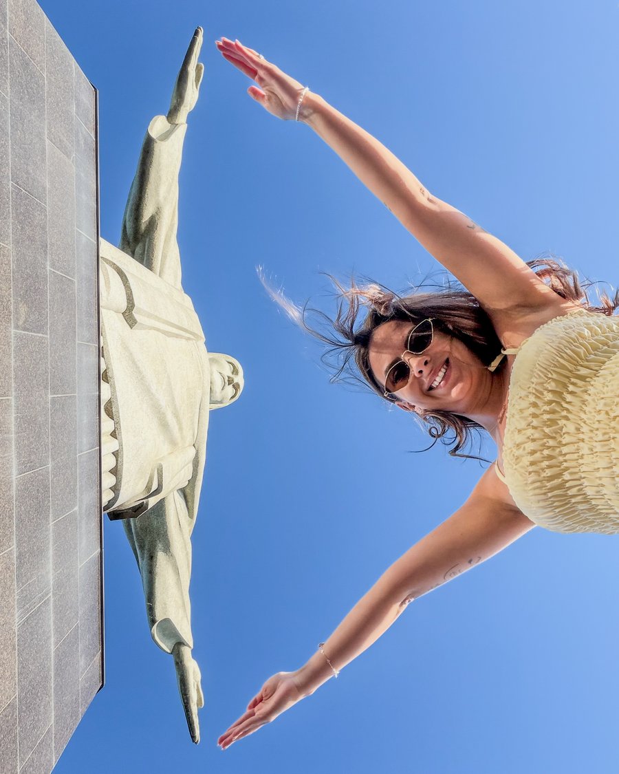 Perspectivas únicas que valorizam cada registro. Ensaio fotográfico com ângulos criativos no Cristo Redentor.