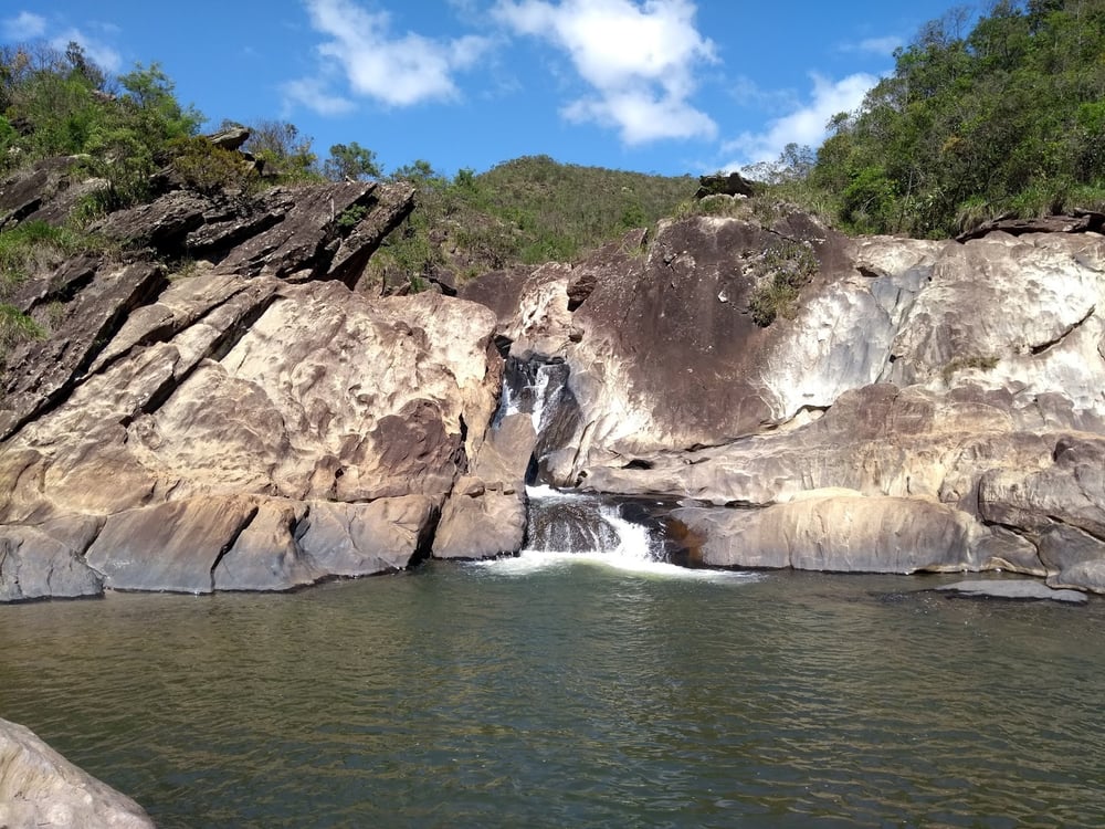 Mirante do Castelinho – local ideal para admirar o pôr do sol sobre as montanhas.