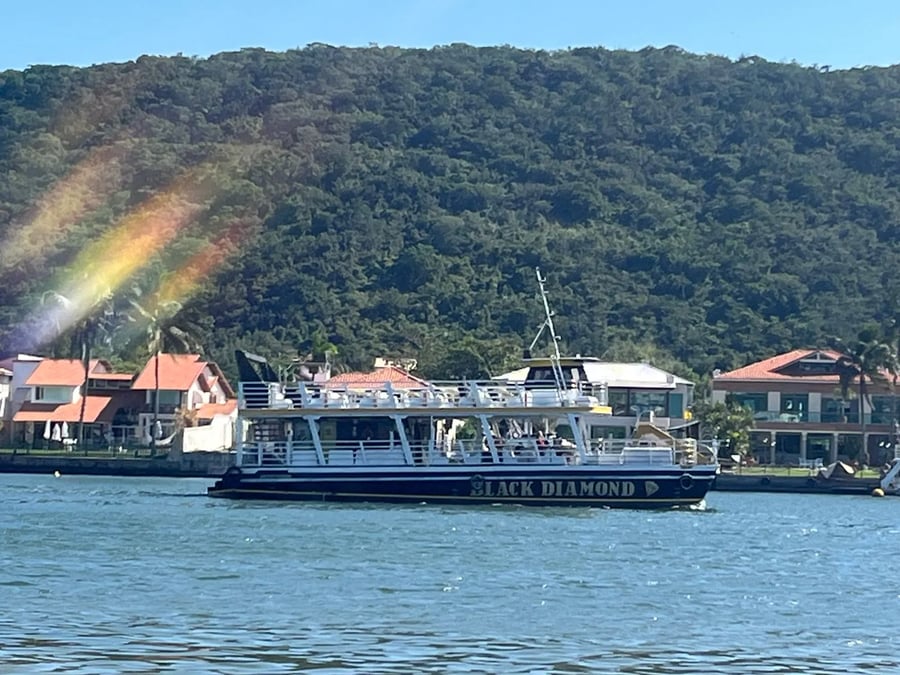 passeio de barco em cabo frio