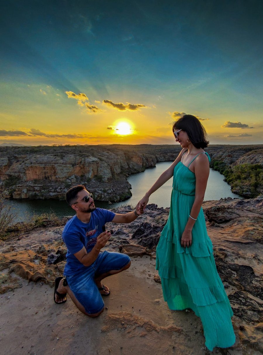PÔR DO SOL CÂNIONS DOURADO