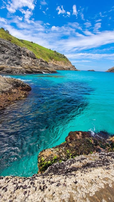 "Perdido na beleza de Búzios! Cada praia revela um novo pedaço do paraíso. 🌴💙✨"