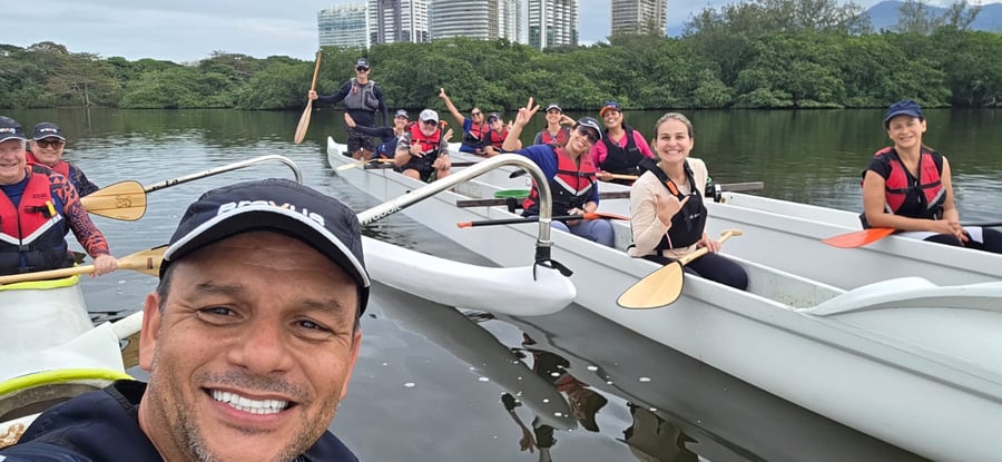 Sua primeira aula de canoa havaiana na Bravus Va’a, na Barra da Tijuca ou no Recreio?