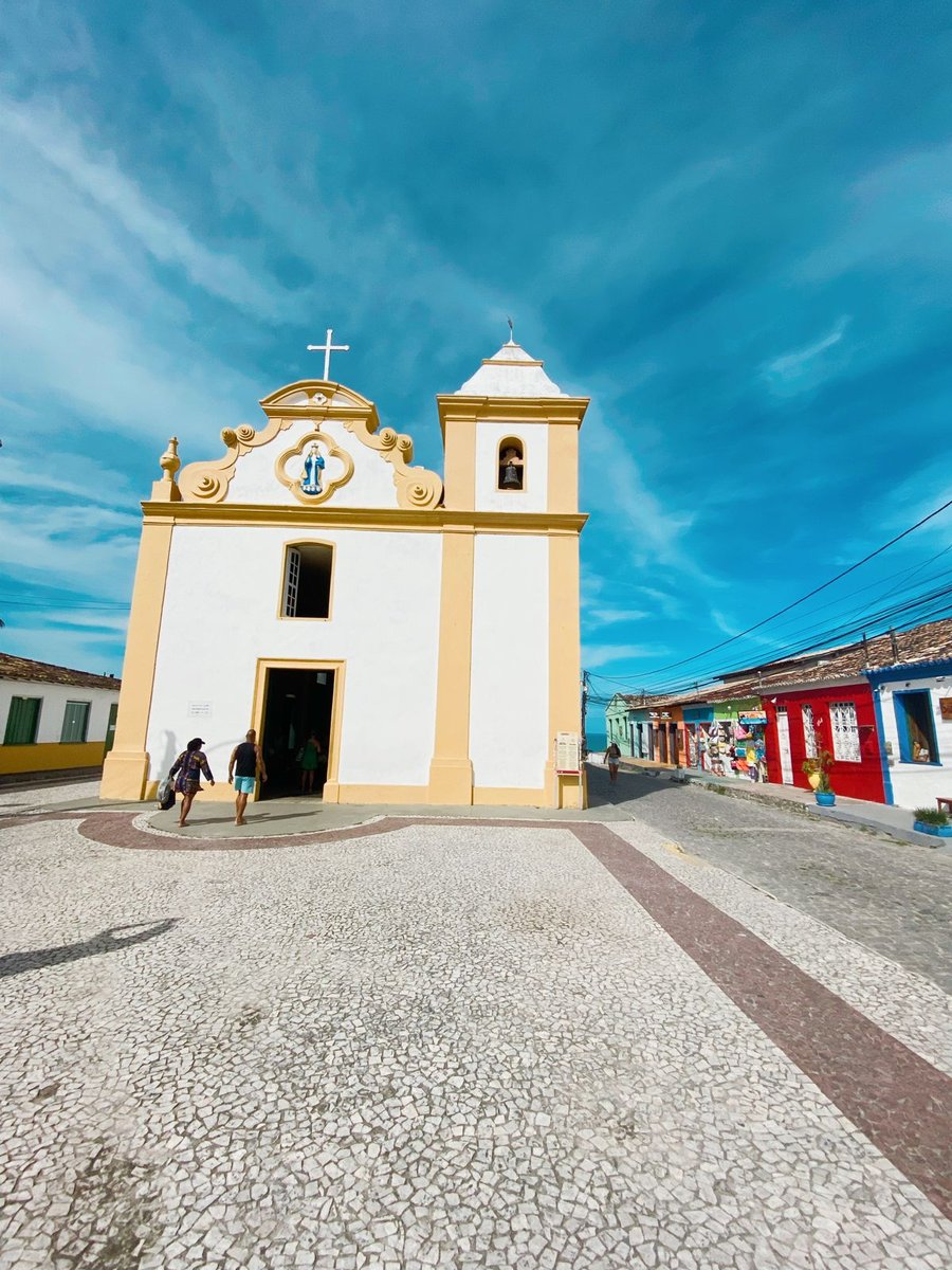🌊 Arraial d’Ajuda: Cores, praias incríveis e muita energia!