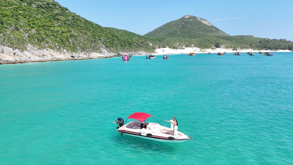 Aluguel de Lancha em Arraial do Cabo