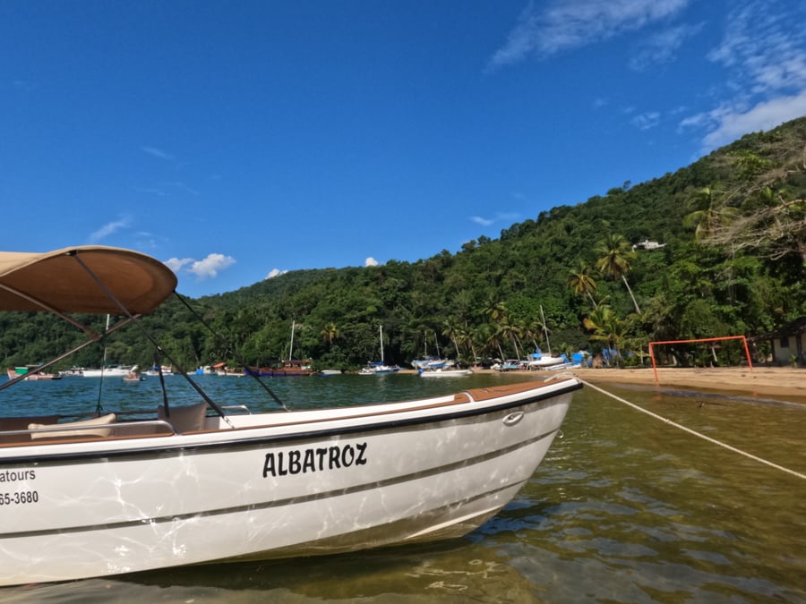 Passeio de Lancha Compartilhada em Paraty