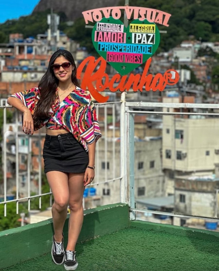     Um passeio completo pelo Rio de Janeiro com cenários surpreendentes, vistas panorâmicas e registros inesquecíveis.