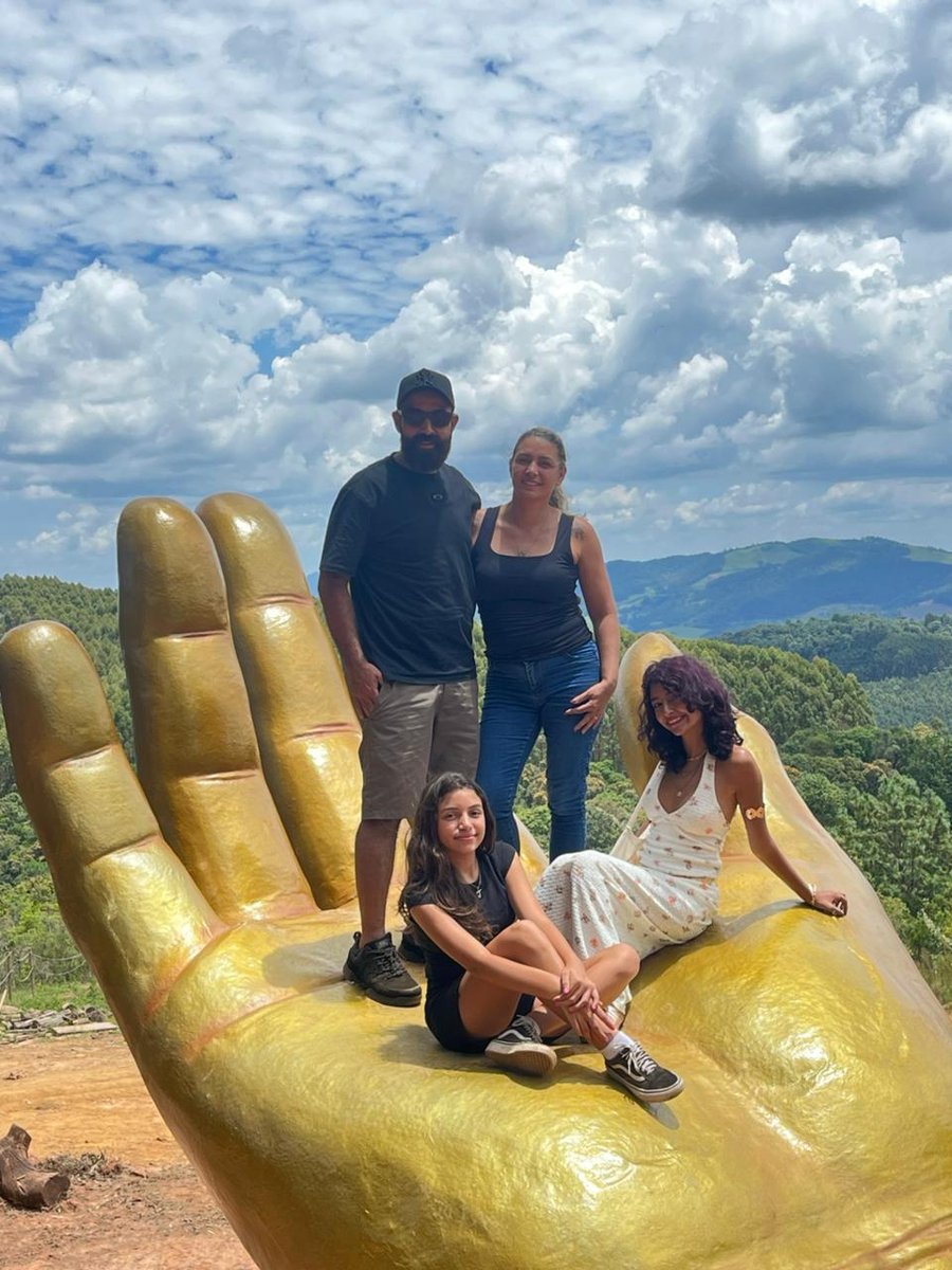 PARADA NA MAO DE DEUS