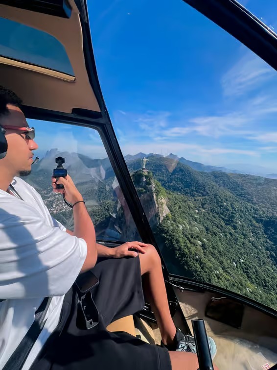Passeio de helicóptero no Rio com portas abertas - foto 6