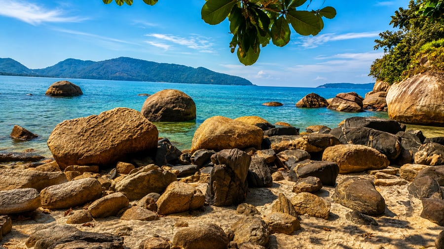 Praia Brava da Almada