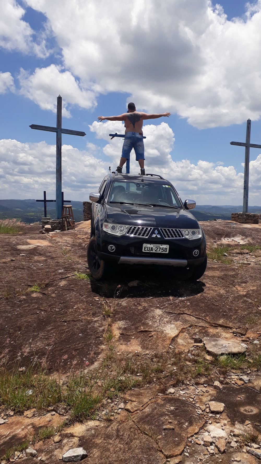 Pedra do Calhau-Caminhonete 4x4