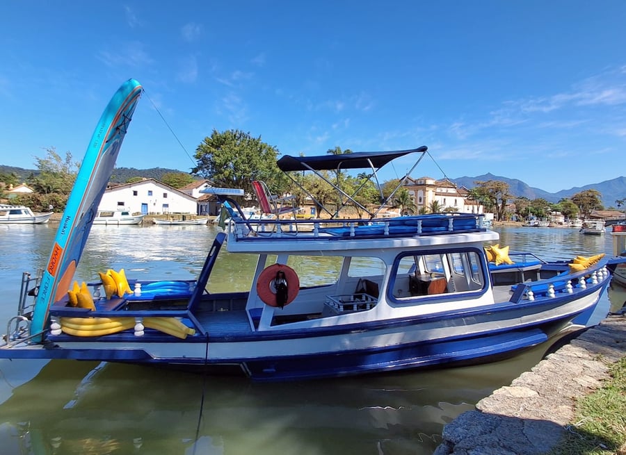 Passeio de Barco Privativo em Paraty