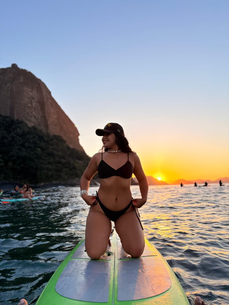 SUP na Praia Vermelha - Nascer do Sol com a Kmon Adventure