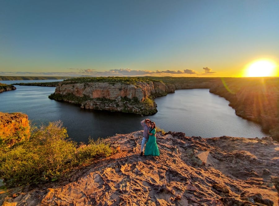 PÔR DO SOL CÂNIONS DOURADO