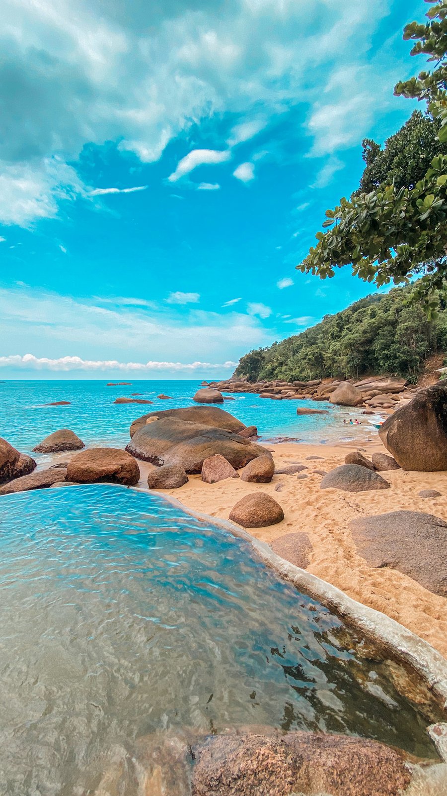 Cairuçu das Pedras