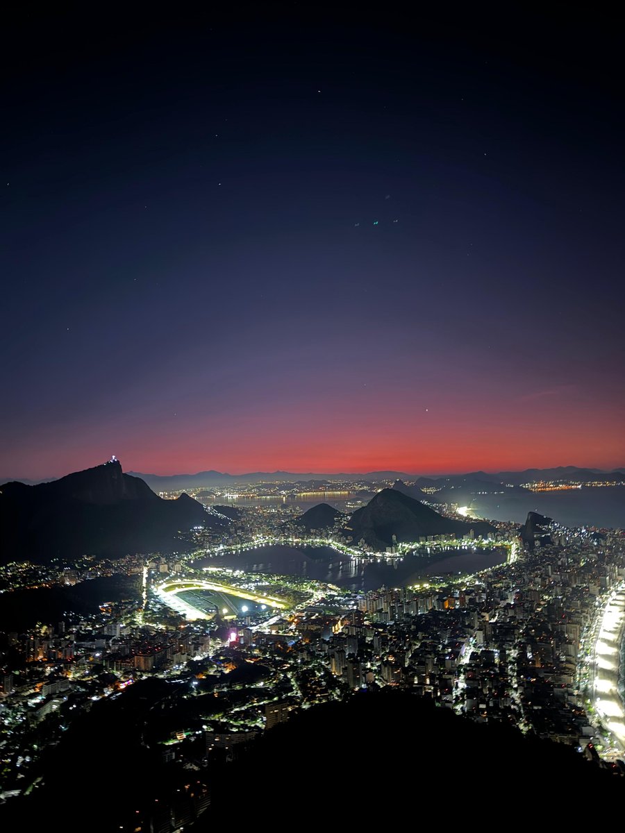 Morro Dois Irmãos - Nascer do Sol