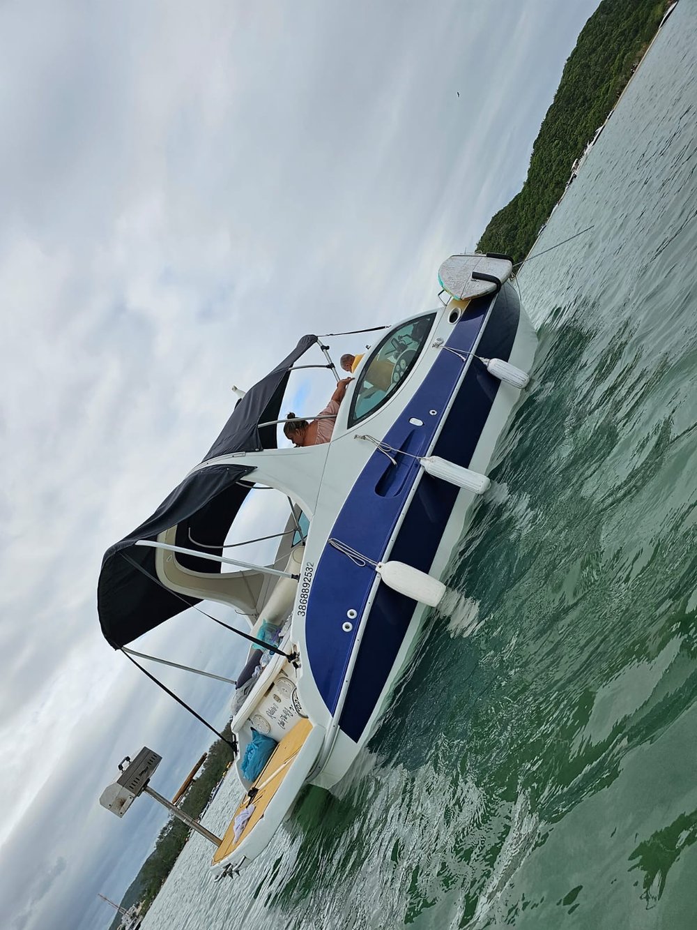 Passeio de Lancha em Arraial do Cabo e Cabo Frio
