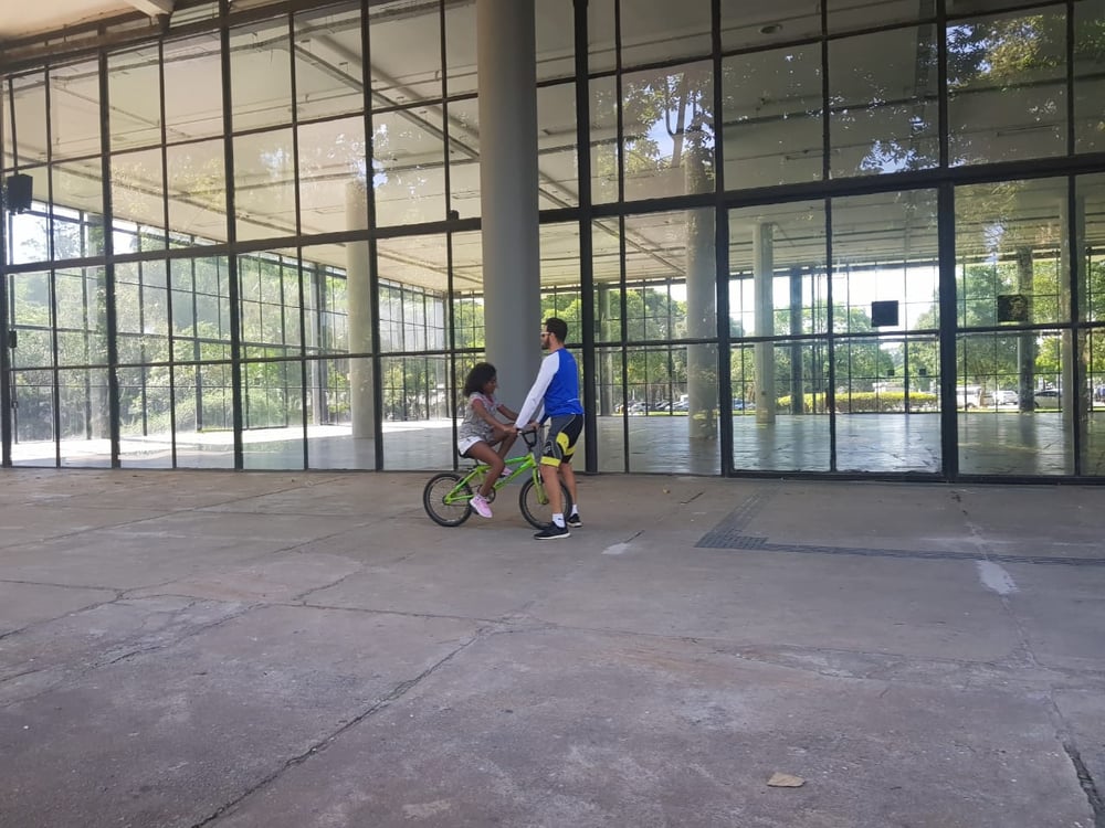 Aula no parque do Ibirapuera - Aprender andar de bicicleta